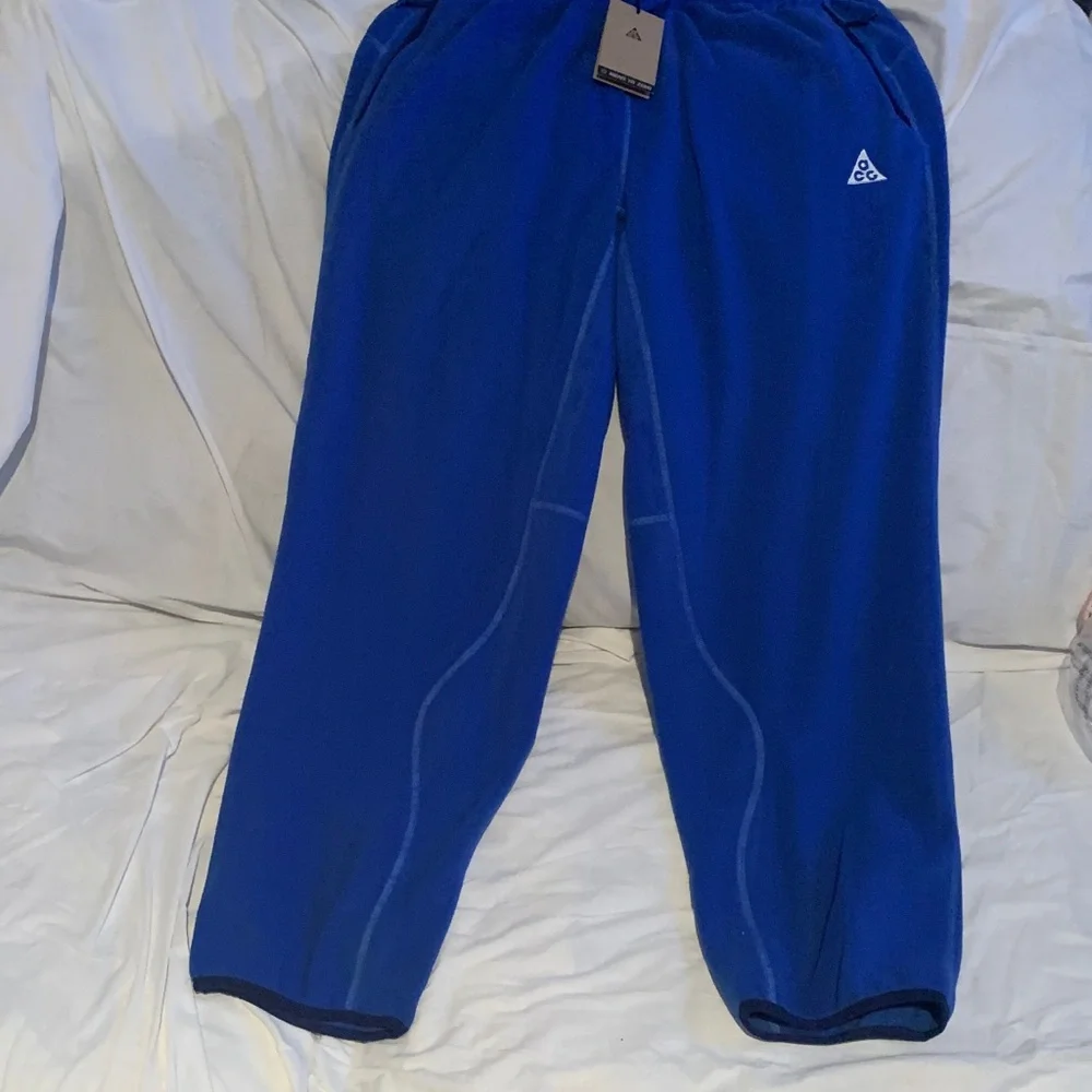 Nike
ACG Wolf Tree
Fleece
Sweatpants - Picture 7 of 16